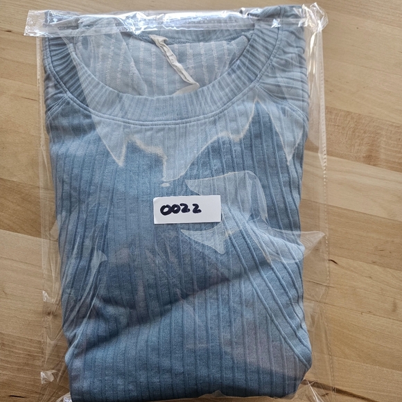 LULULEMON Rest Less Pullover. Size 10 - Picture 12 of 12